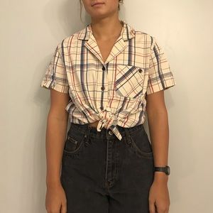 VINTAGE PLAID BUTTON UP!